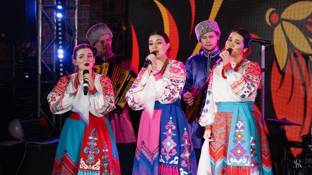 душевная песня "Родные края"   , музыка Алексея Бычина, слова Александра Костина