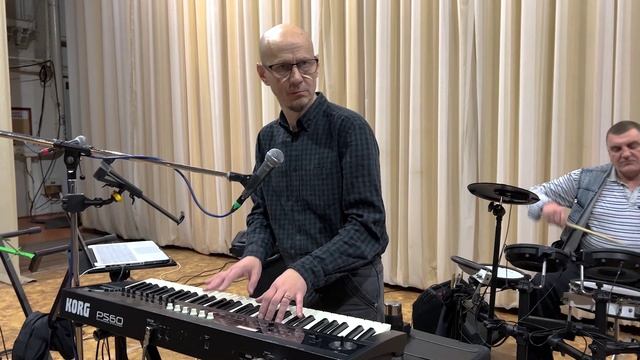 "Собрался в клубе джазовый ансамбль..."