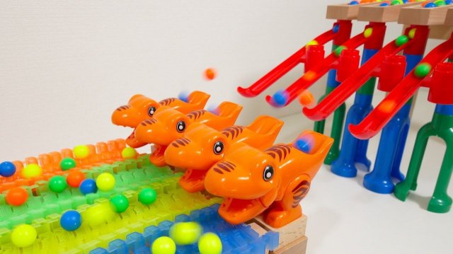 СТРОИМ ГОРКУ ДЛЯ ШАРИКОВ ШАРИКИ АСМР ДЛЯ ДЕТЕЙ ДЕТСКИЙ КАНАЛ ИГРАЛКИ-ЗАЛИПАЛКИ