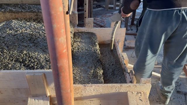 Заливаем плиту перекрытия. Строим дома в Анапе.