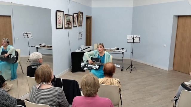 Весёлая песня"Маленький кузнечик до полудня спал..." Встреча с ветеранами труда.🎉♥️💐