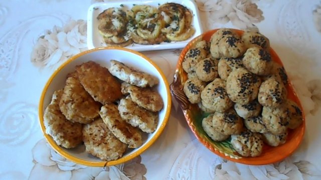 ГОРБУША БЕЗ ИКРЫ,КВАСИМ КАПУСТУ, ТРИ БЛЮДА ИЗ КАБАЧКА