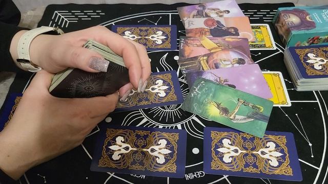 РАСКЛАД ТАРО ДЛЯ МУЖЧИН 💯 ВЫЙДЕТ ЛИ ОНА НА СВЯЗЬ?&