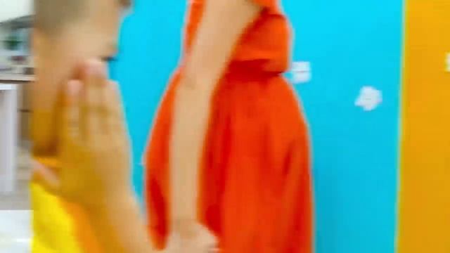 Ники узнает, как важно ухаживать за своими зубами