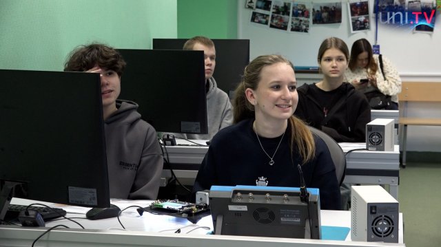 Университет раскрывает школьникам перспективы высшего образования