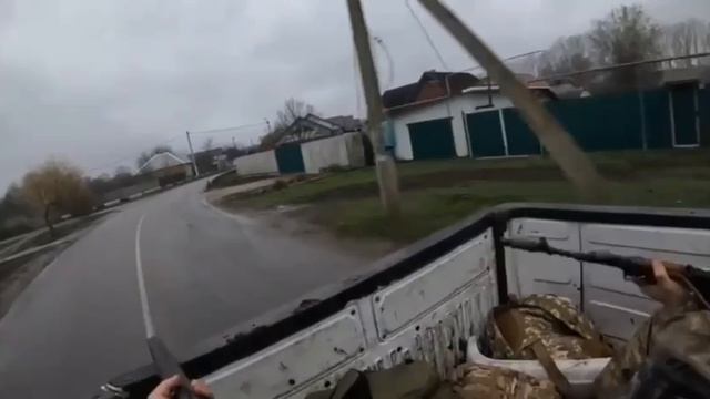 Погоня украинского FPV-камикадзе за бойцами бтг «Салют» спецназа «Ахмат», со счастливым финалом