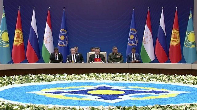 О том, как вместе реагировать на внешние вызовы, говорили участники саммита ОДКБ в Бишкеке.