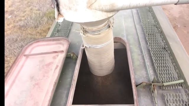 Погрузка зерна в вагоны