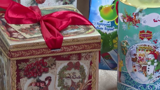 Слаткие новогодние подарки отечественного производства появились на полках магазинов в Беларуси
