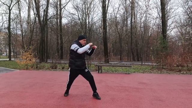 Кельчин Александр, тренировка по боксу на улице. #бокс#2025 #осеньпрекрасноевремя