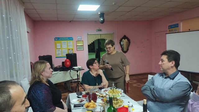 На юбилее у племянника Алексея.