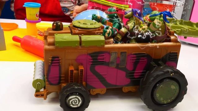 ТАЙНА ПРИВИДЕНИЯ И ПРОПАВШЕЙ ПИЦЦЫ! Черепашки ниндзя в шоке!