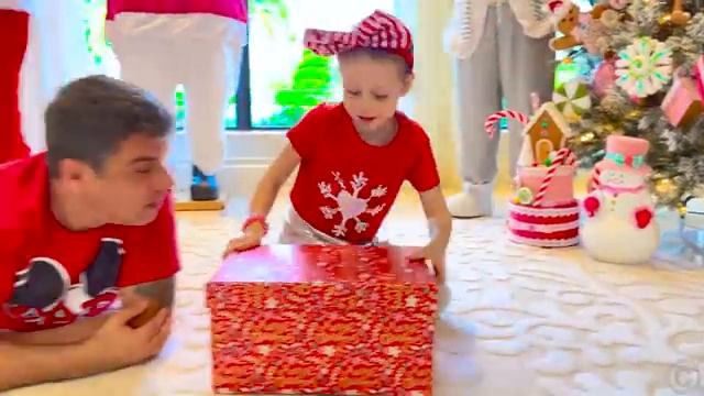 Настя и её приключения на Новый год [get.gt]