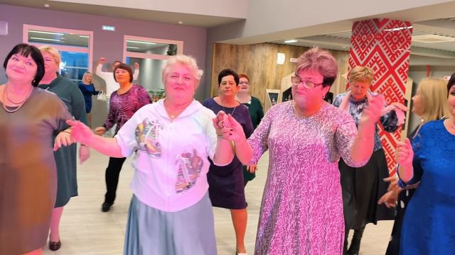 Букет из белых роз...... 29.11.25.