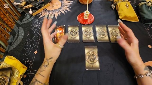 Расклад Таро. Основные события Декабря