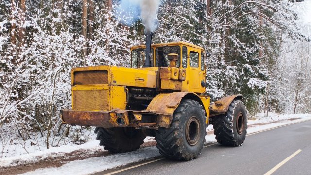 Правый руль из СССР / Первый выезд облегчённого Кировца
