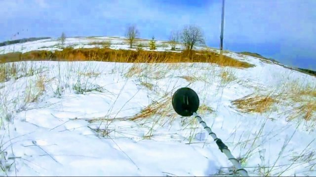 МЕТАЛЛОКОП!!! Копаю по Мёрзлой Земле,но Результат Есть.