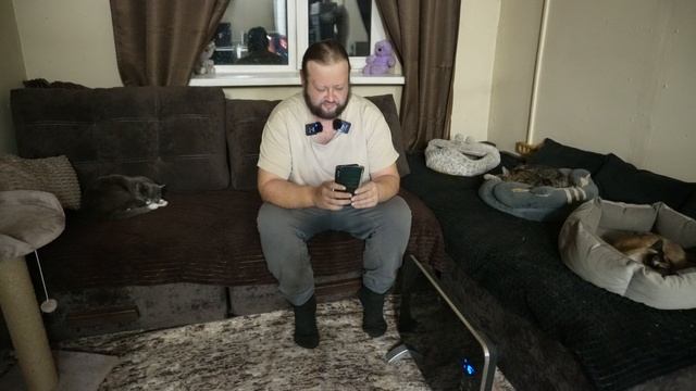 Каждые сутки отключают электроэнергию у нас в Сибири Даже сейчас когда читал комментарии зрителей