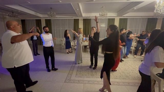 Танцы😂 Влад и Марианна на др