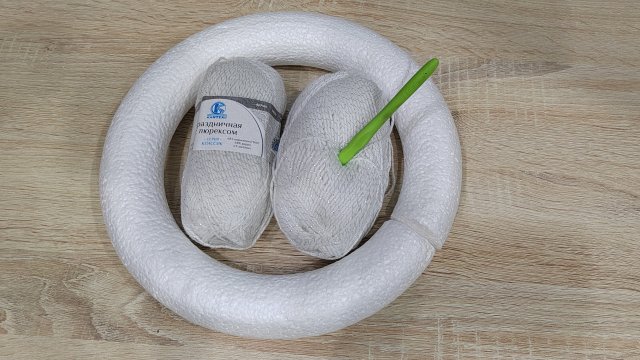 Новогодний венок своими руками //часть 1. Основа. Для тех, кто вяжет