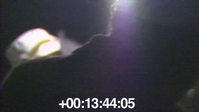 Установка датчиков под днищем реактора ЧАЭС. 1986.06