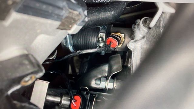 Travel 1,8 . Нива Путешествие. Первое знакомство у дилера.