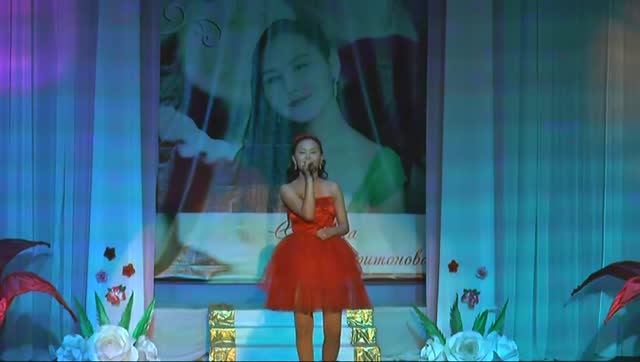 Цикл Сольные концерты - Сардаана Харитонова "Олоруом ырыаhыт аналлаах"