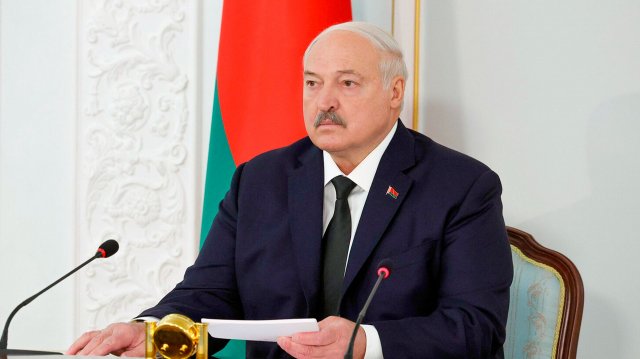 Лукашенко про абсурд от западных политиков и шары с сигаретами в Литве
