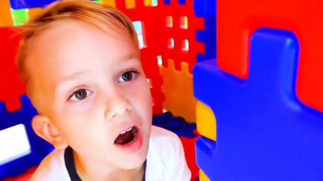 Мама тоже с нами! МЕГА-прятки с детьми!