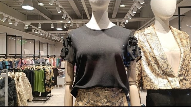 Не купила блузку за 500$ – и не пожалела. Сделала из дешёвой футболки даже лучше