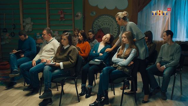 СашаТаня. Таня уснула на родительском собрании и ей приснилось, что Саша к ней в постеле пристаёт