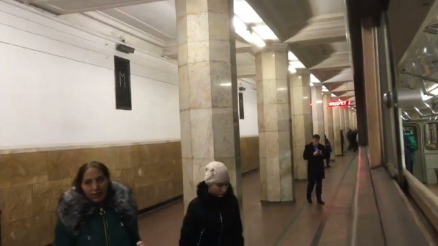 Филёвская линия метро. Русич и номерной. Вид из окна. Международная - Александровский сад (архив).