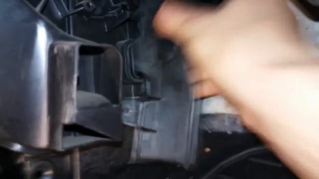 Renault Sandero Stepway. Замена фильтра салона.