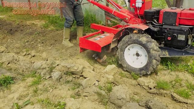 Установка активной фрезы на тяжелый мотоблок и проверка ее в деле.