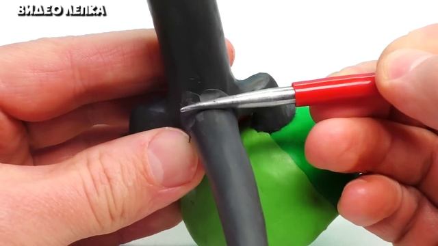 ТАНЦУЮЩИЙ БЕЗЗУБИК ? Лепим мемы из пластилина ► Видео Лепка