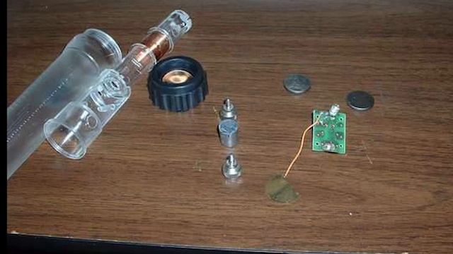 КАК СДЕЛАТЬ ВЕЧНЫЙ ФОНАРИК (ФОНАРИК ФАРАДЕЯ)