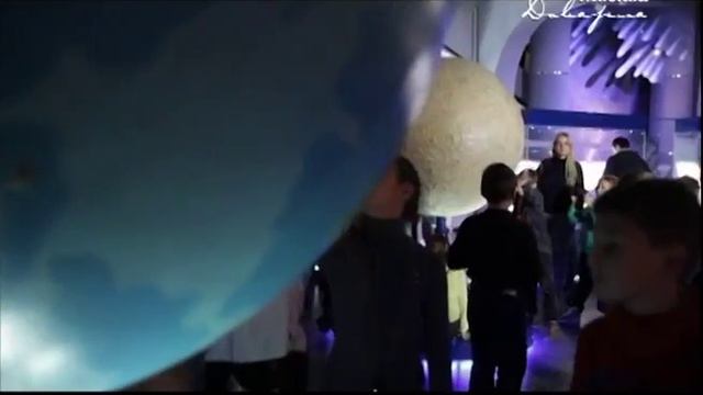 Луна: загадки нашего спутника.