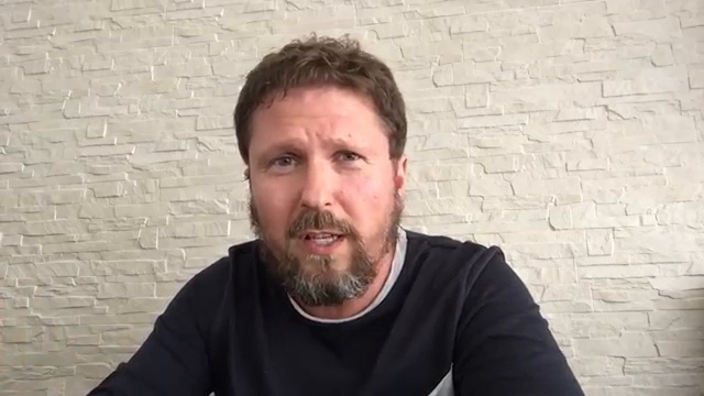 Шарий_А теперь покушай с помойки_Скачем за Европу