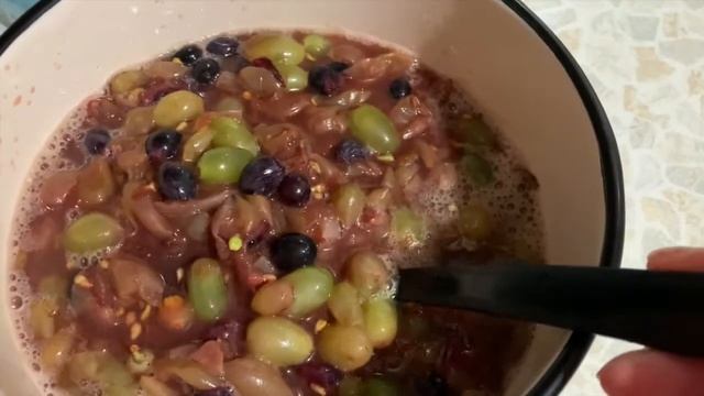 Простой рецепт приготовления домашнего вина из винограда.