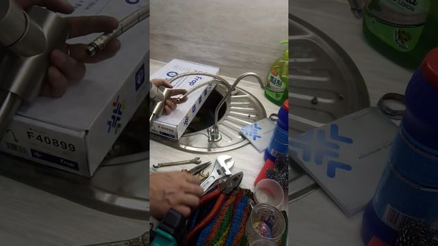 Установка смесителя Frap 304 на кухне Как установить смеситель Frap на кухне, монтаж смесителя фрап