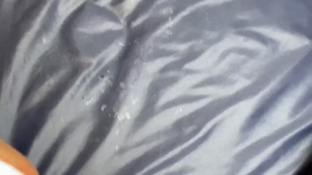 Древесная смола на одежде, как убрать.