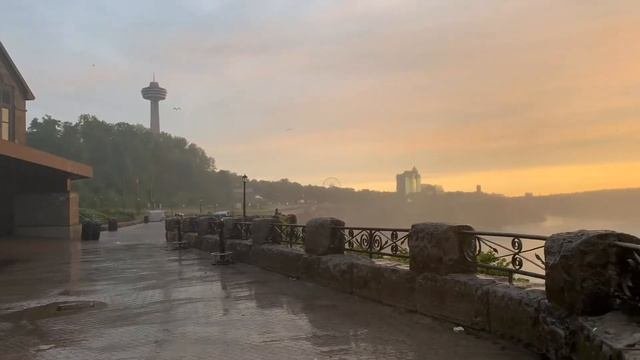 Niagara Falls  — комплекс водопадов на реке Ниагаре