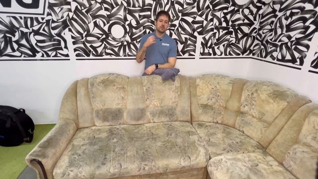 Удаление общих загрязнений Диван из флока