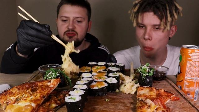 Мукбанг Роллы и Пицца АСМР // Я никогда не...