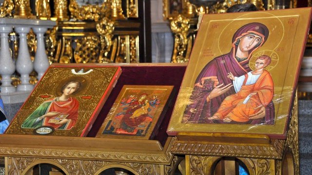 Профессиональная Видеосъемка венчания в церкви в Москве и Московской области.