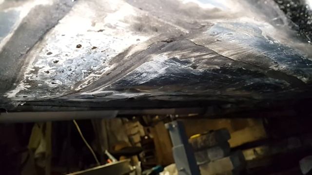 Ремонт задних арок и порогов авто клёпками.