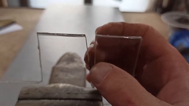 Замена стекла дефлектора ветрового стекла мотоцикла . Обработка оргстекла