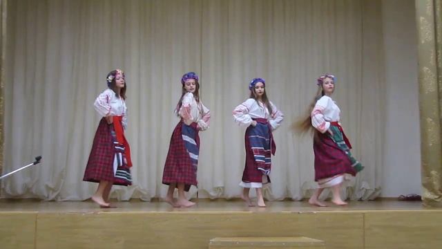 русский танец "на Ивана Купала"