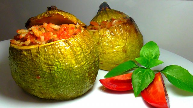 ФАРШИРОВАНННЫЕ КАБАЧКИ В ДУХОВКЕ ВКУСНО.