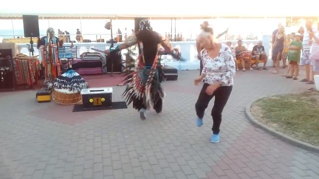 Дивноморск.Индейцы INKA KARAL. Набережная пансионата Энергетик.